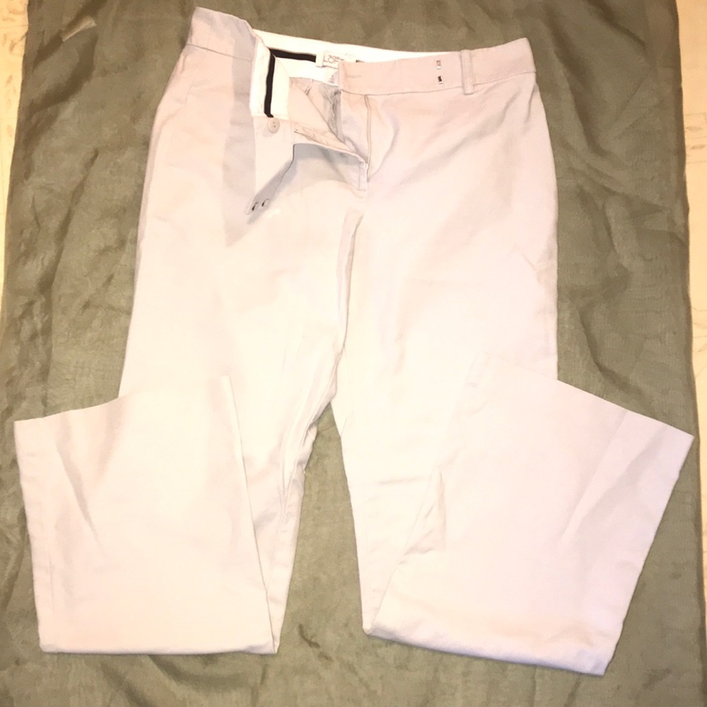 🌺 Ann Taylor Khaki Pants